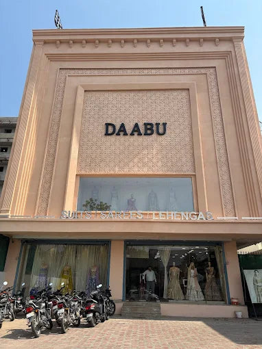 Top 5  Places to Buy Bridal Lehengas in Jaipur - The Ultimate Jaipurite Local Guide