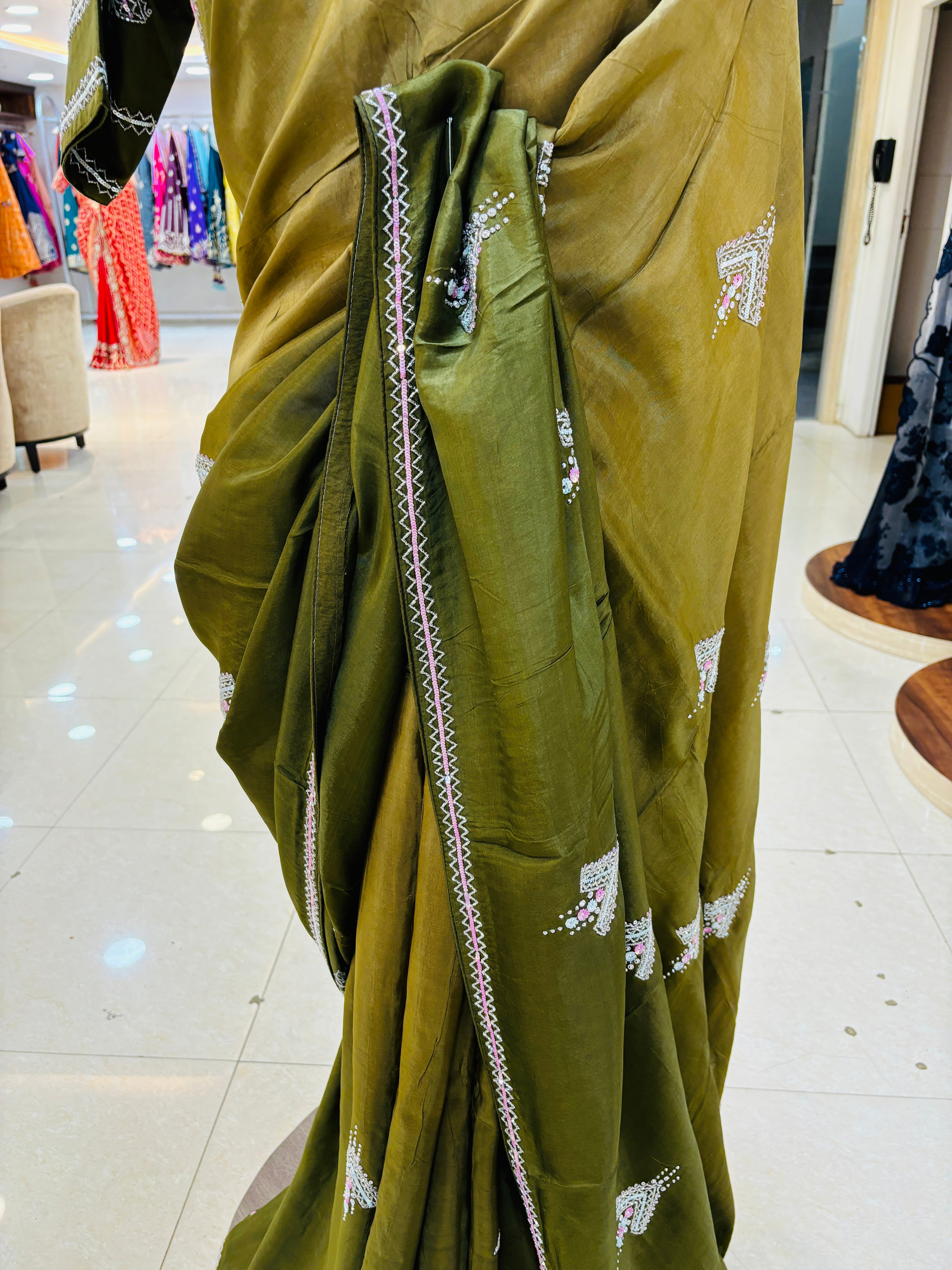 Shaded Green Silk Saree With Readymade Blouse